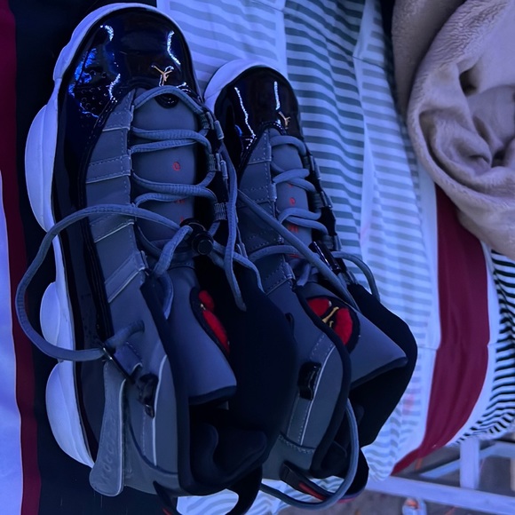 Smoke grey six rings worn twice no box good condition